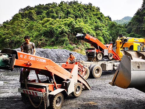 貴陽客戶礦石扒渣機(jī)收貨現(xiàn)場(chǎng)